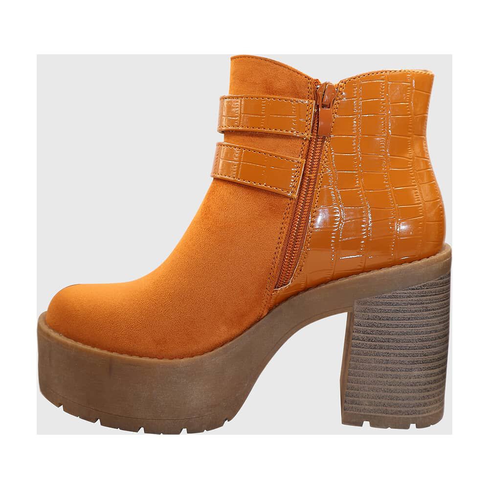 Botin Shunky Tachas Camel image number 3.0